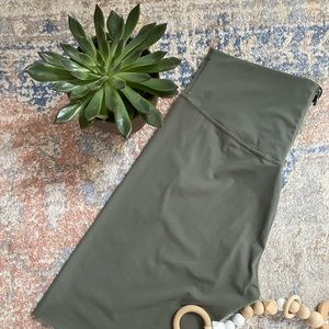 Green Lulu Lemon Biker Shots with Zipper